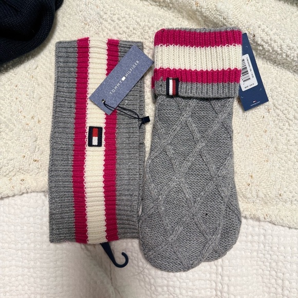 Tommy Hilfiger Accessories - NWT Tommy Hilfiger Gray and Pink Knit Accessories Matching Mittens & Headband